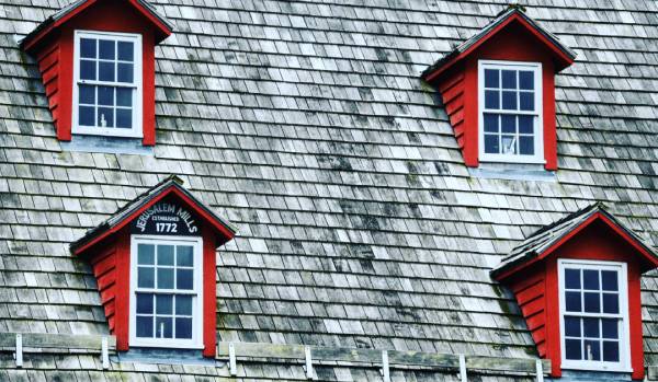 Roofers In Brandon Discuss How To Pick The Perfect Shingles